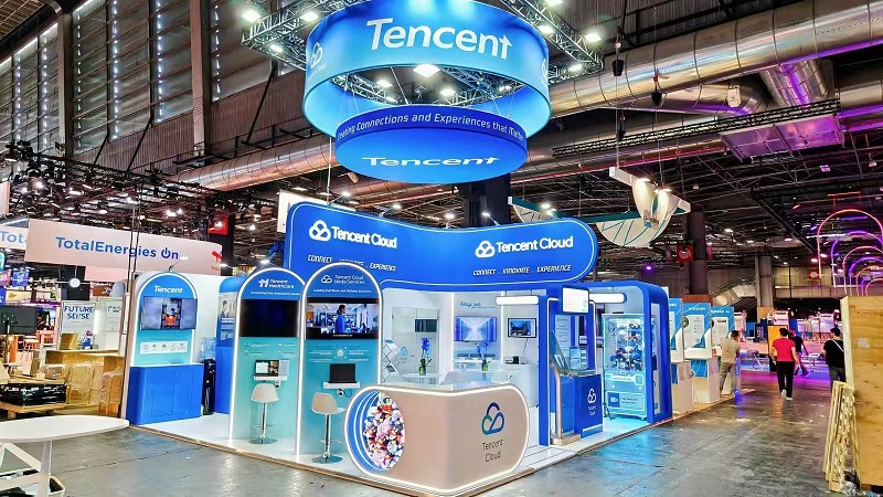 尼伽OLED和騰訊牽手,亮相法國巴黎 尼伽OLED和騰訊牽手,亮相法國巴黎